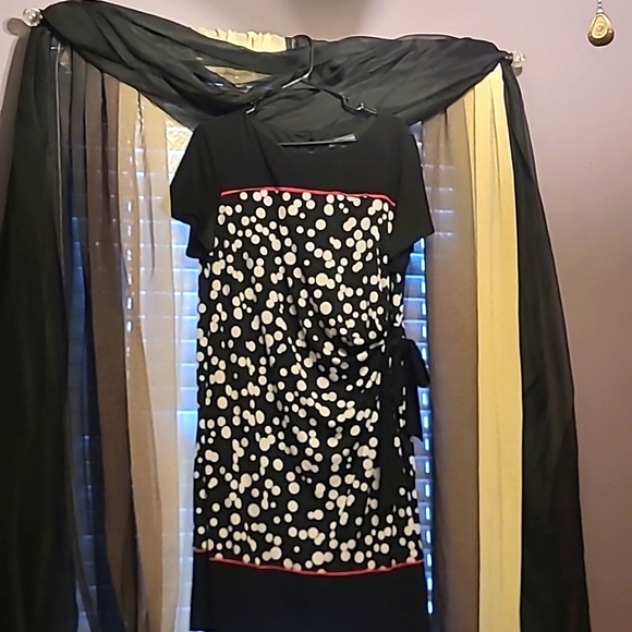 karin stevens Dresses & Skirts - Pre-loved Black and white polka-dot dress.  Size 16W